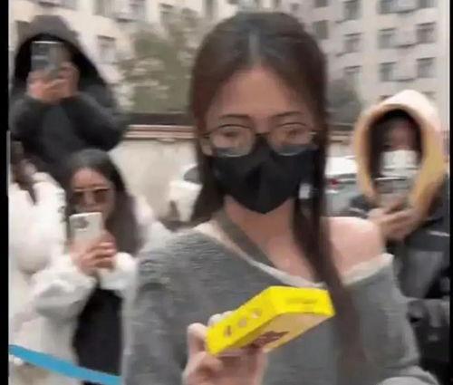 娱乐爆料免费吃瓜,免费吃瓜盛宴，揭秘明星幕后故事